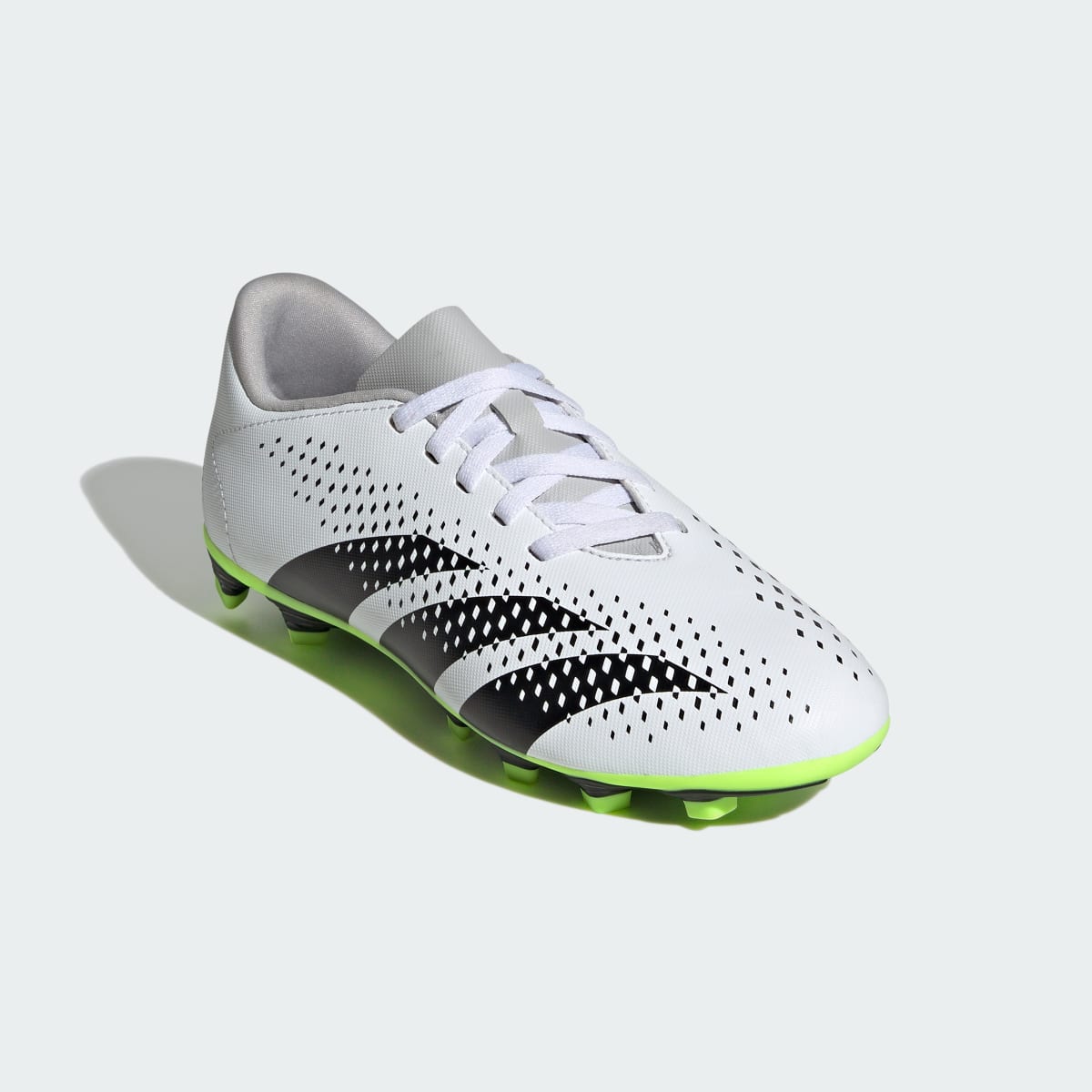 Adidas Calzado de Fútbol Predator Accuracy.4 Multiterreno. 5