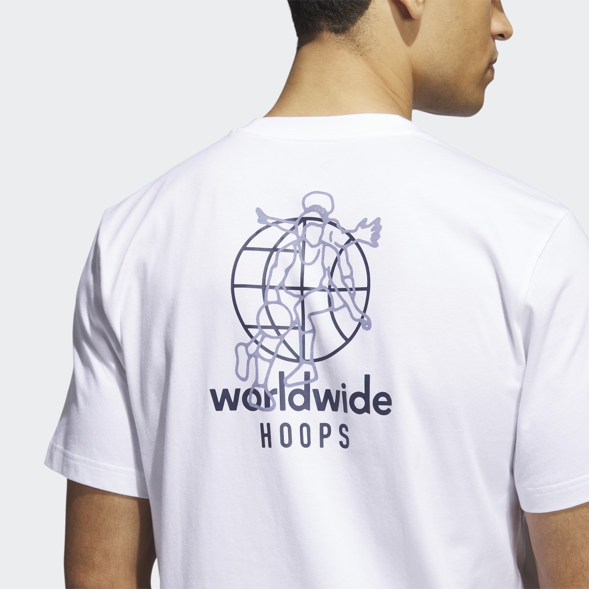 Adidas Worldwide Hoops Graphic Tişört. 7