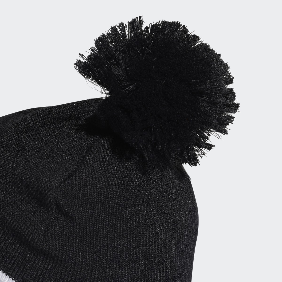 Adidas Gorro Pompom. 4