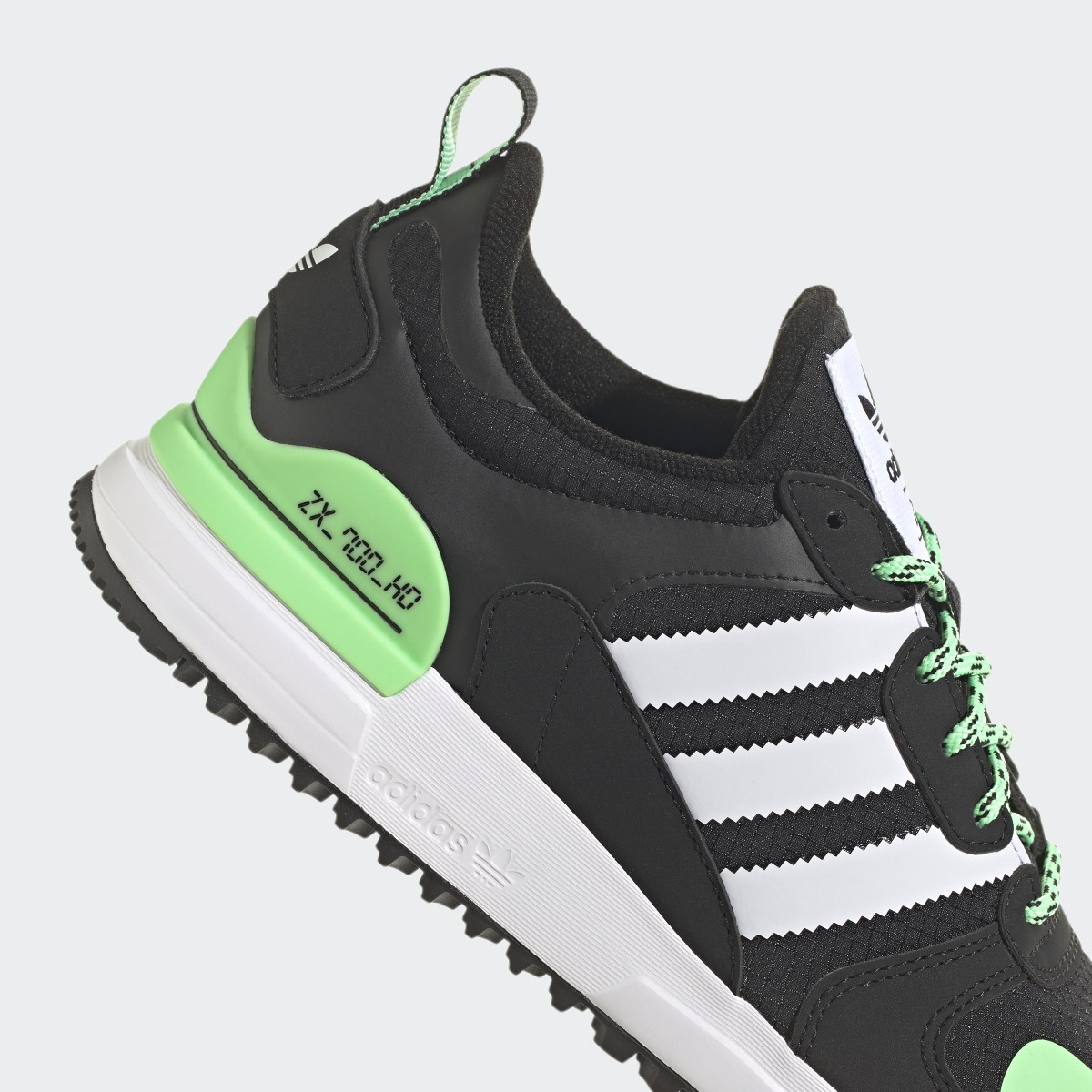 Adidas Chaussure ZX 700 HD. 10