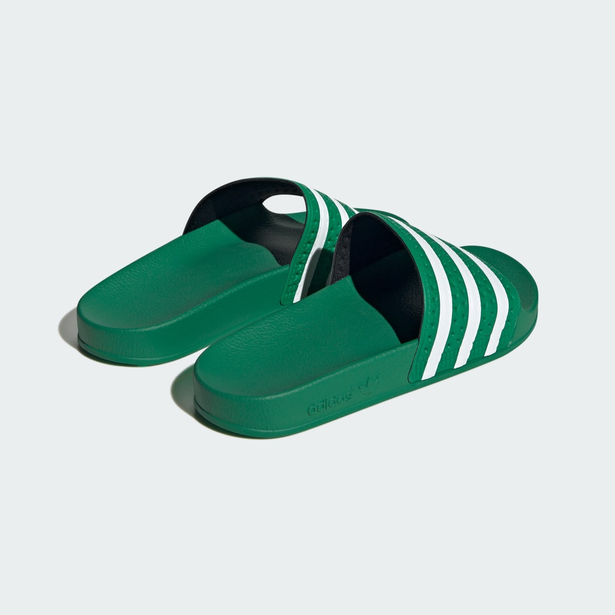 Adidas adilette. 6