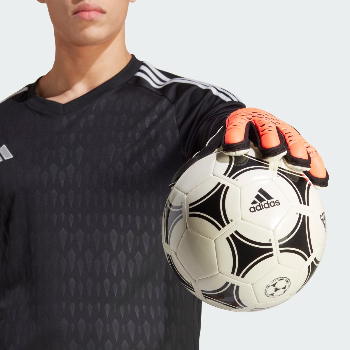 Adidas Predator Match Fingersave Gloves. 7