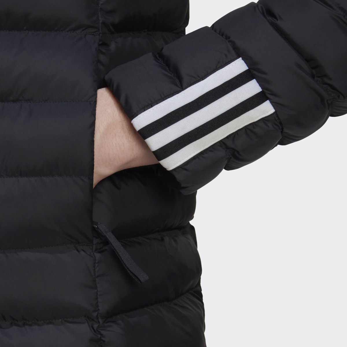 Adidas Itavic 3-Streifen Midweight Jacke. 8