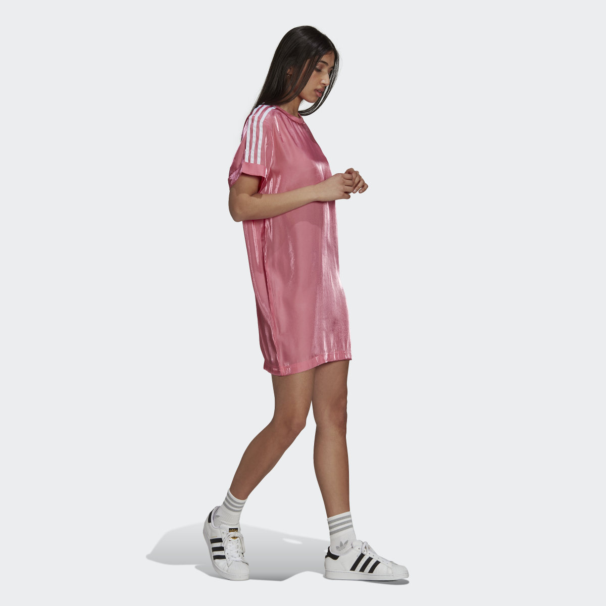 Adidas Dress. 4