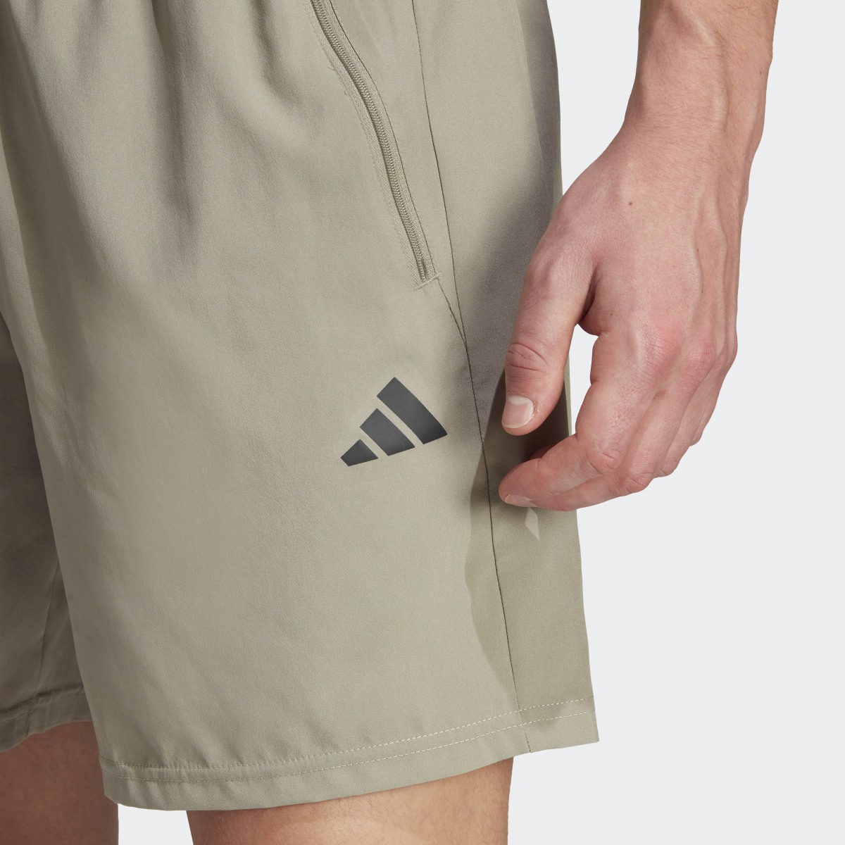 Adidas Shorts de Entrenamiento Train Essentials Tejidos. 5