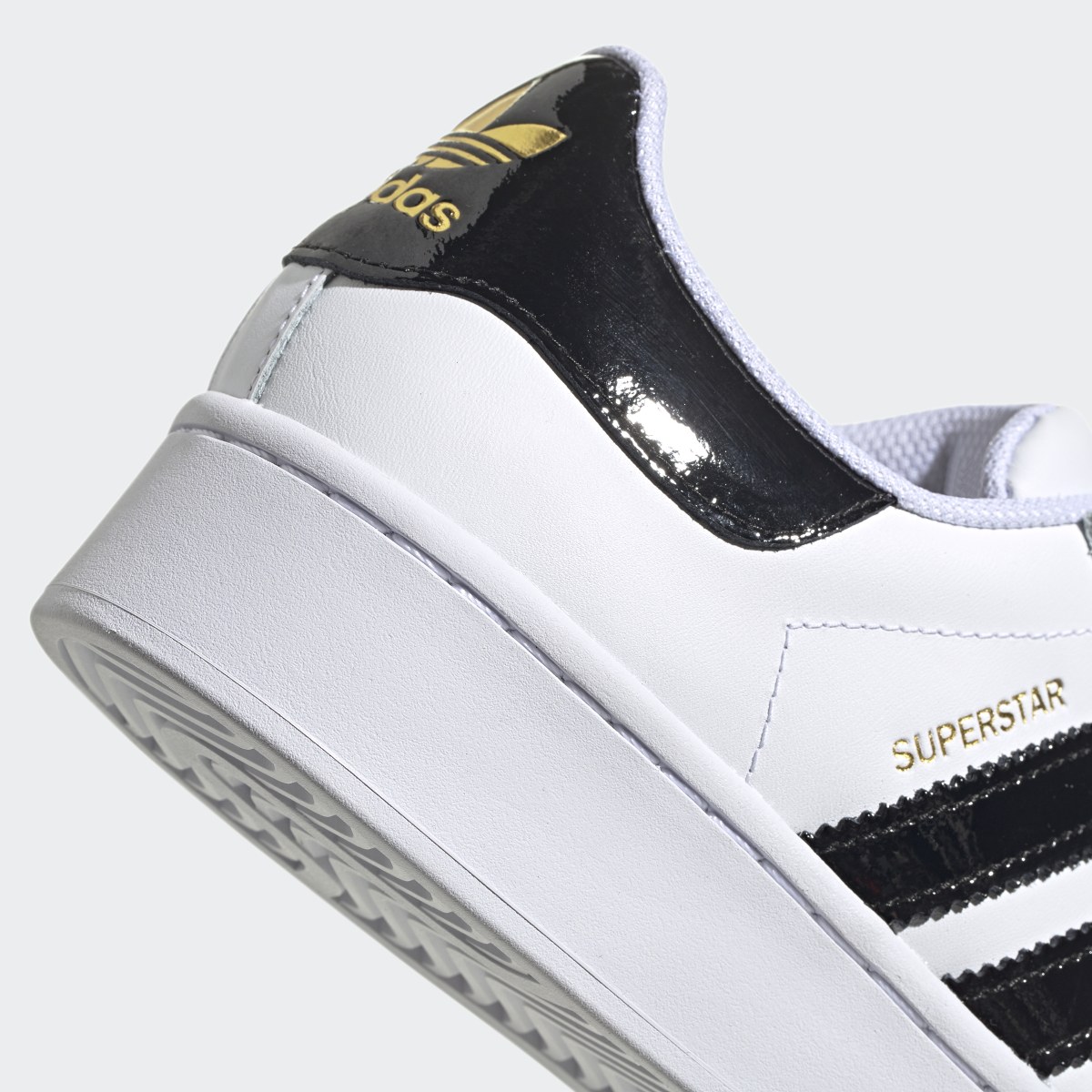 Adidas Tenis Superstar Bold Mujer. 11