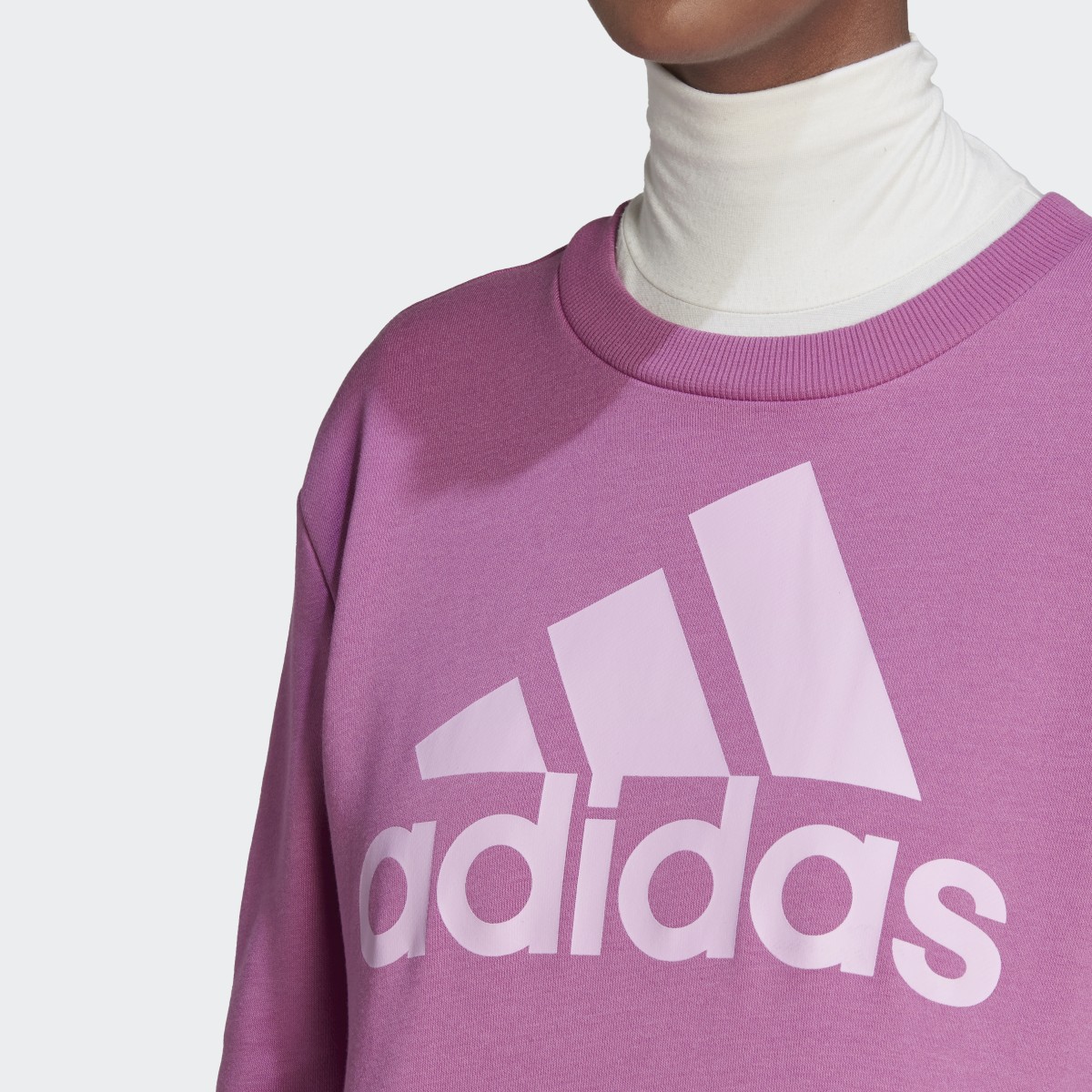 Adidas Essentials Logo Loose Sweatshirt. 6