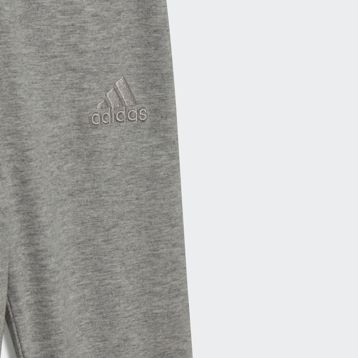 Adidas Fato de Treino com Capuz em Fleece. 9