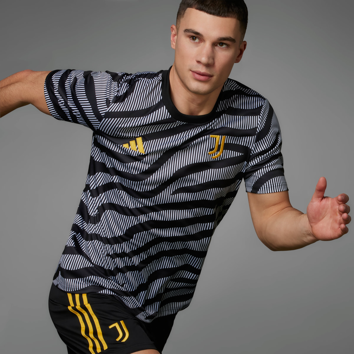 Adidas Camiseta calentamiento Juventus. 4