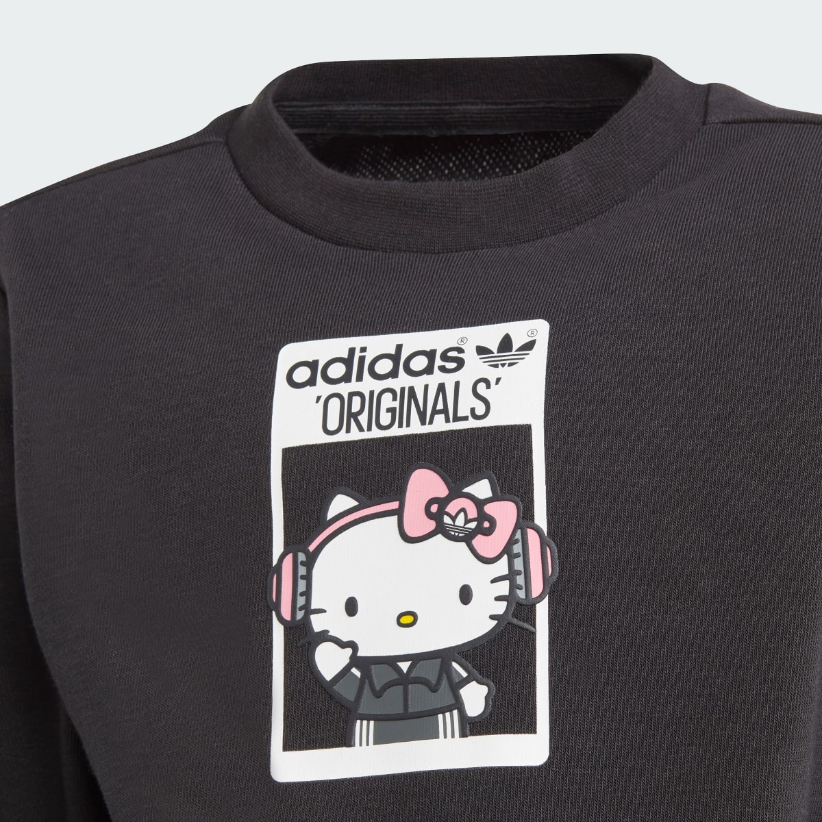 Adidas Originals x Hello Kitty Crew Set. 9