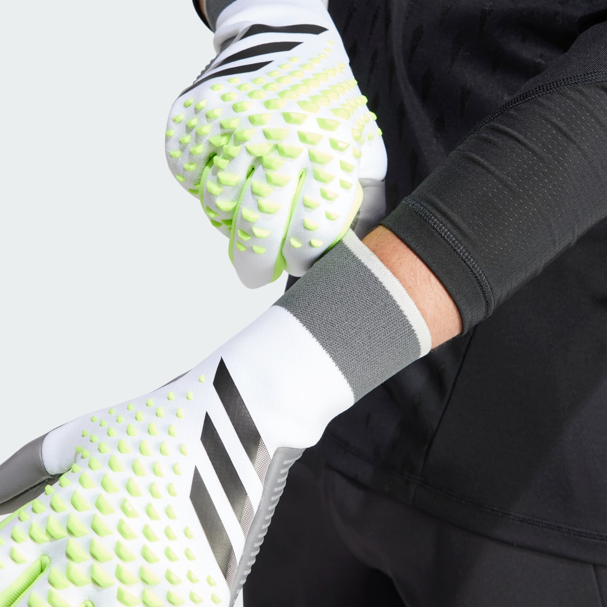 Adidas Predator Pro Goalkeeper Gloves. 9