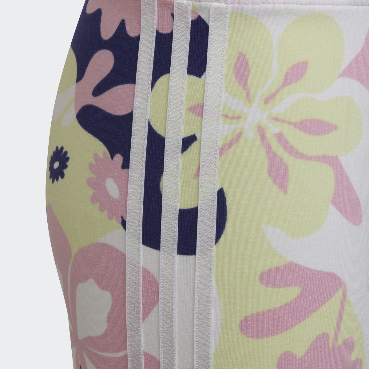 Adidas Short cysliste Allover Flower Print. 5