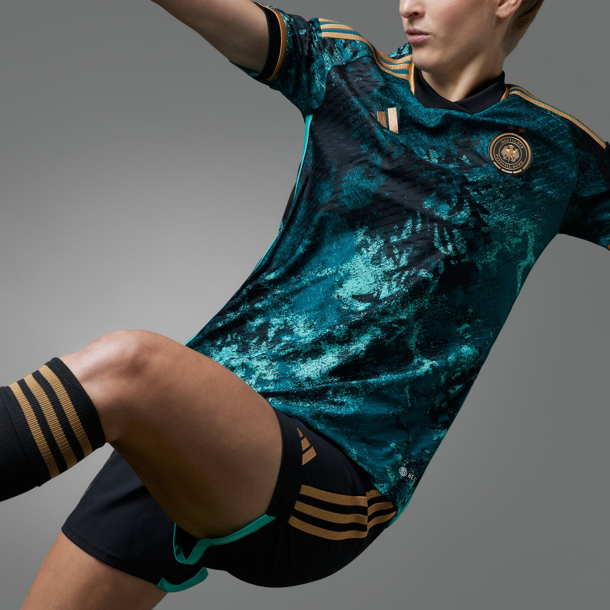 Adidas Camisola Alternativa Oficial 23 da Seleção Feminina da Alemanha. 9