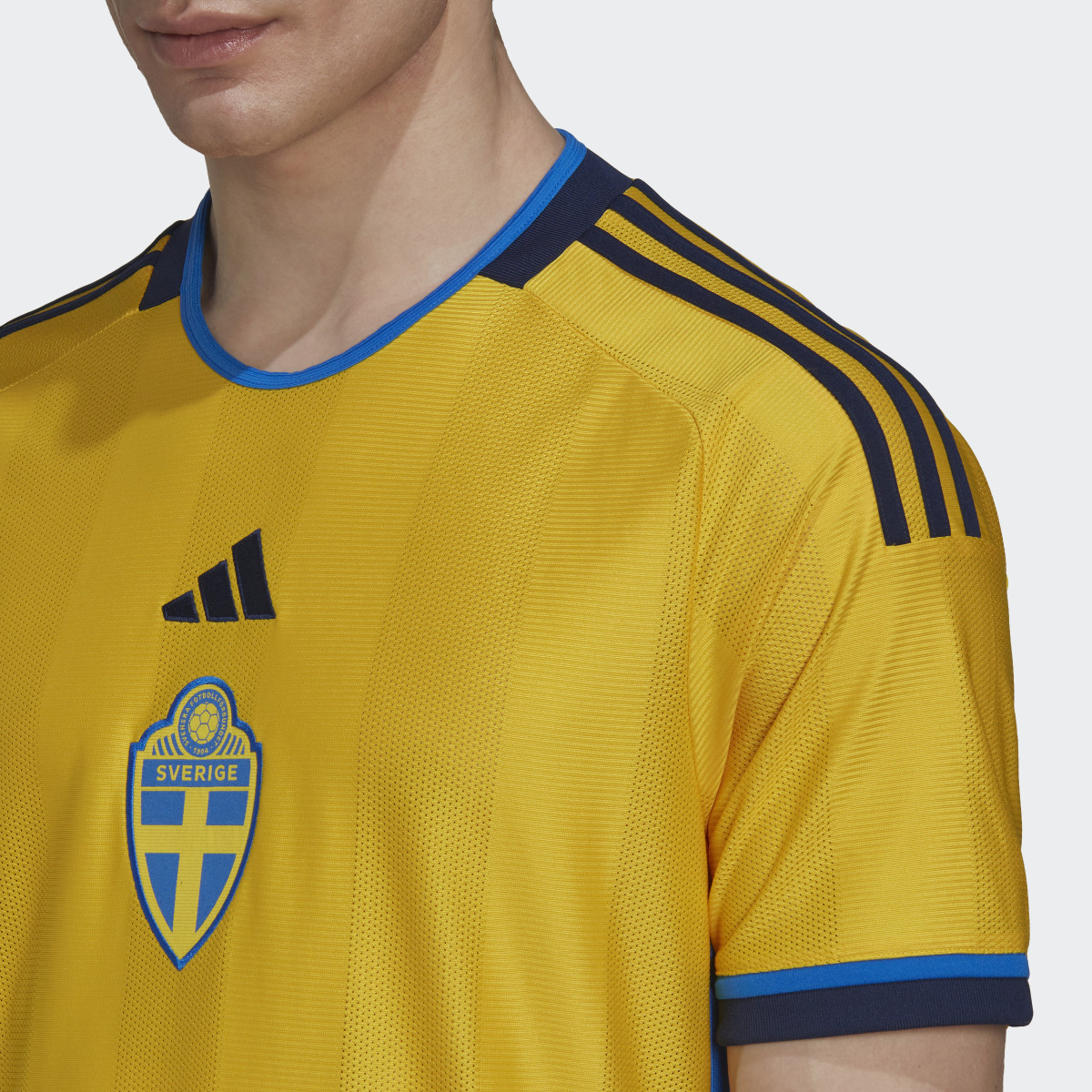 Adidas Jersey Uniforme de Local Suecia 22. 7