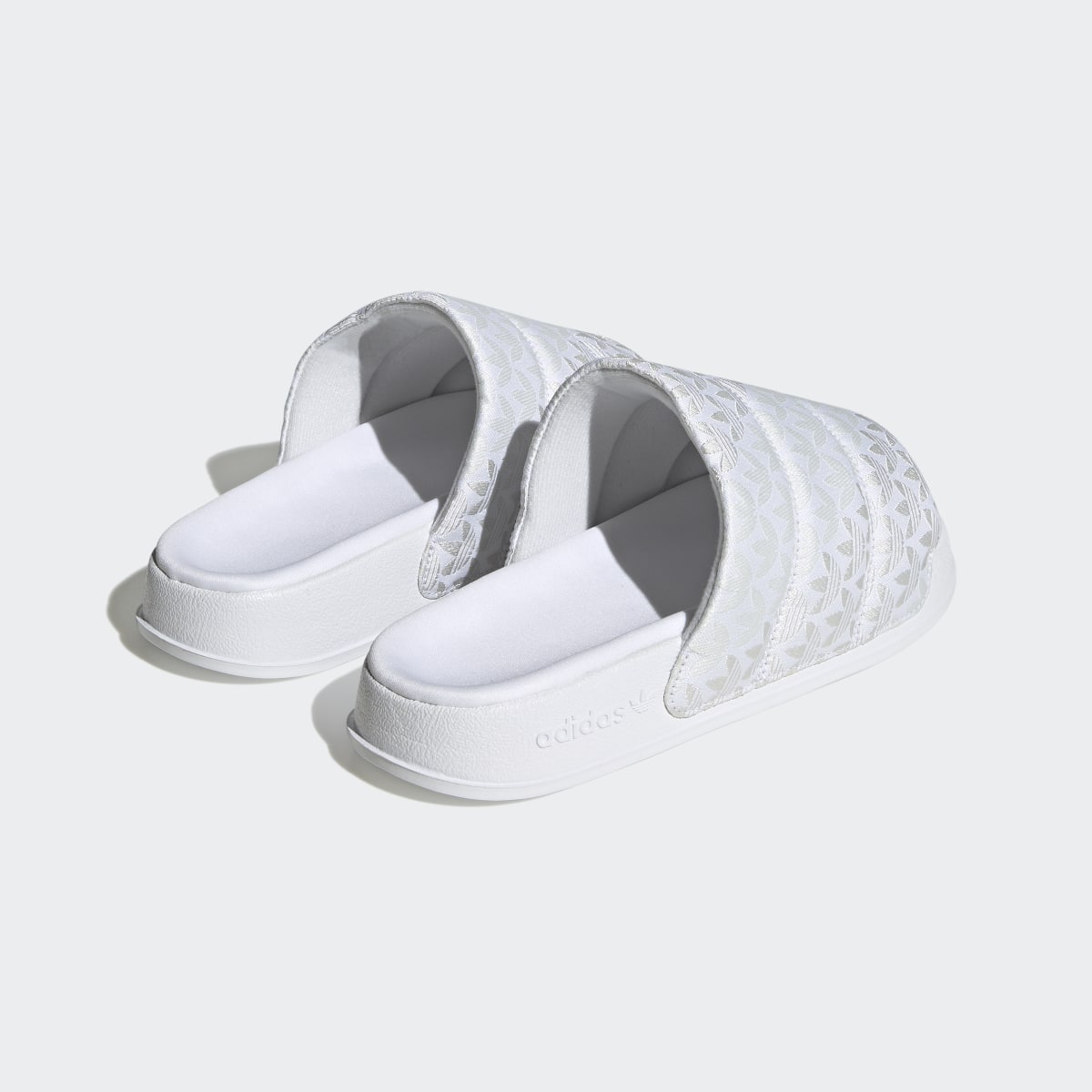 Adidas Chancla Adilette Essential. 6