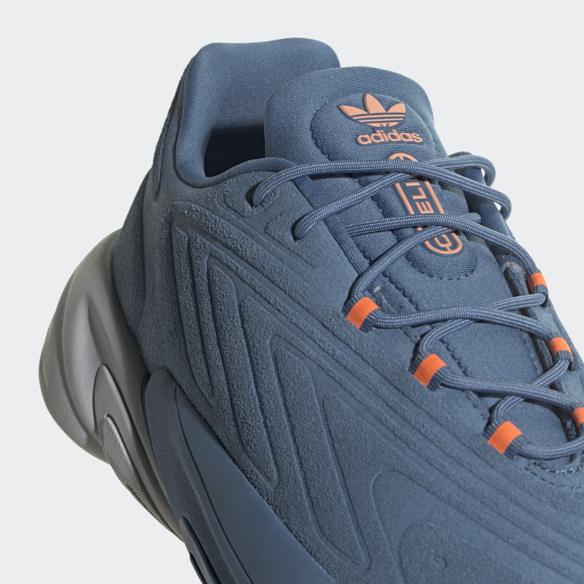 Adidas OZELIA. 8