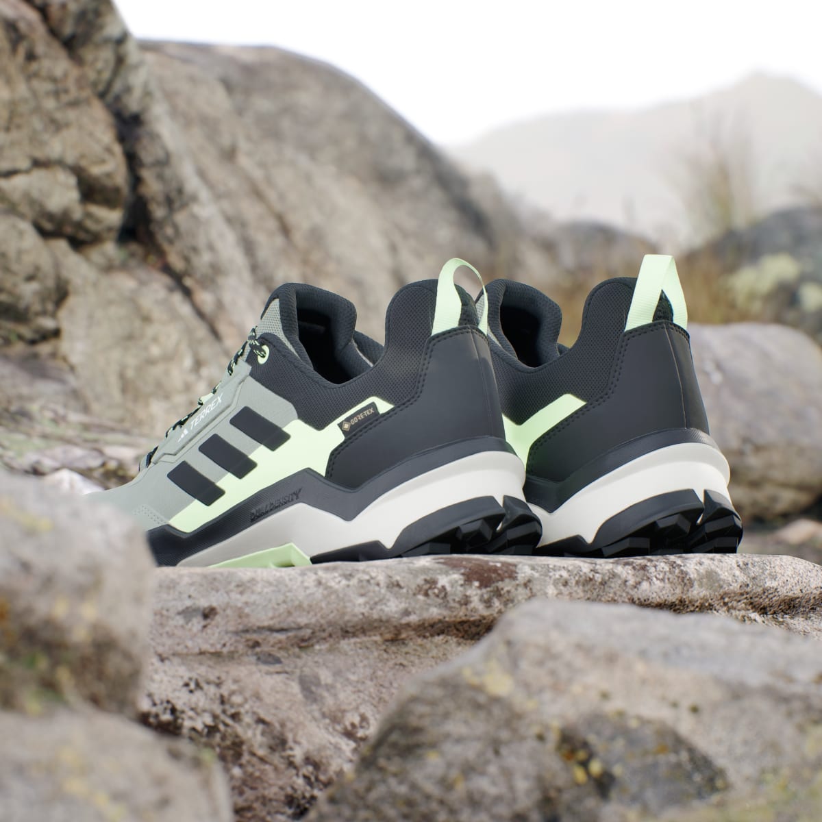 Adidas Terrex AX4 GORE-TEX Yürüyüş Ayakkabısı. 6