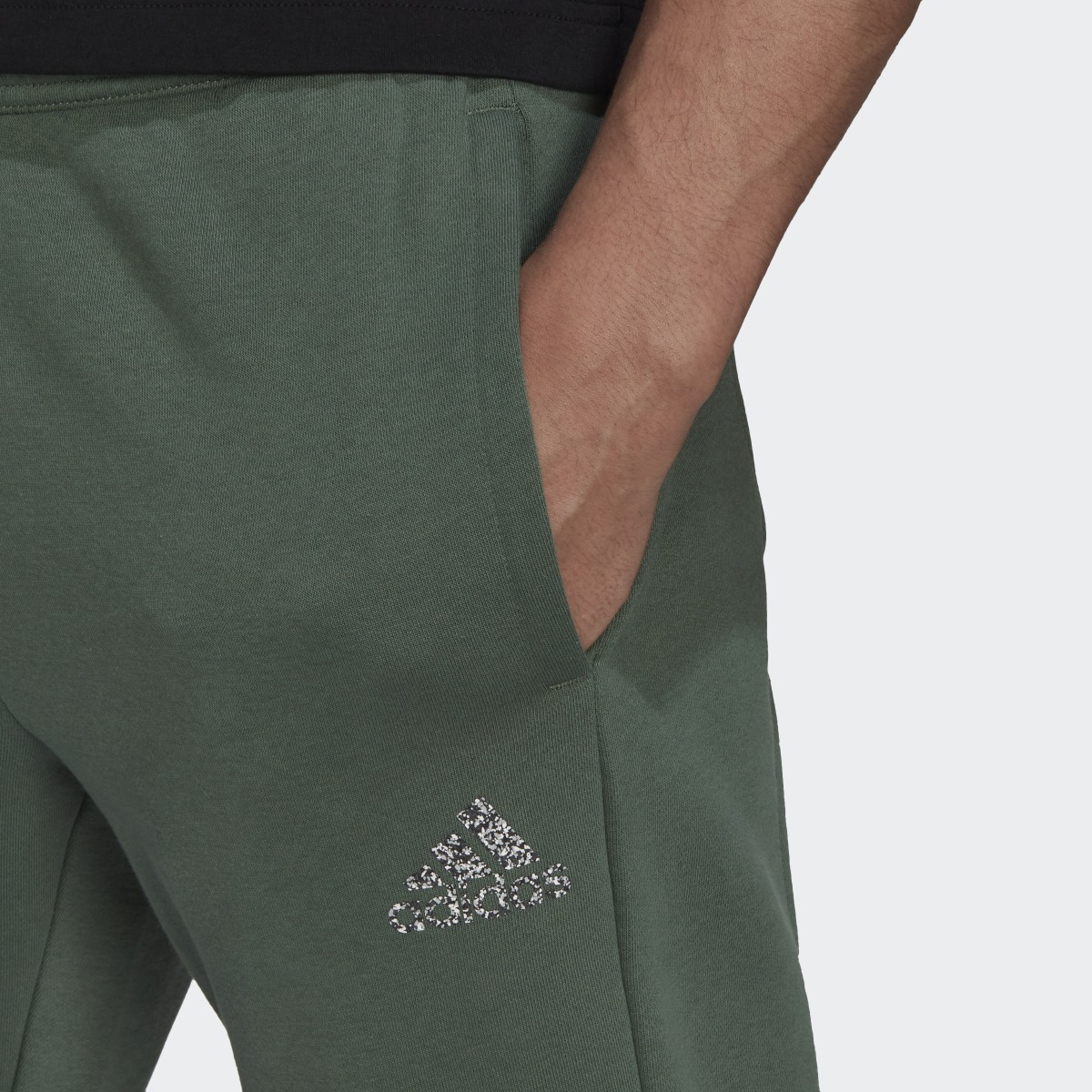 Adidas Pantalón Stadium Fleece Badge of Sport Cuffed. 6