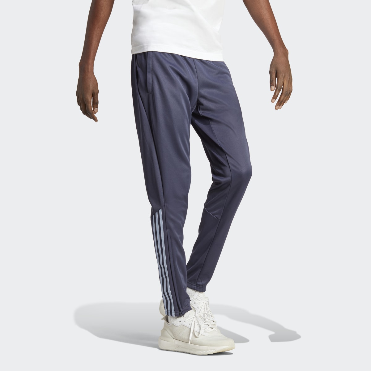 Adidas Pantaloni Tiro. 4