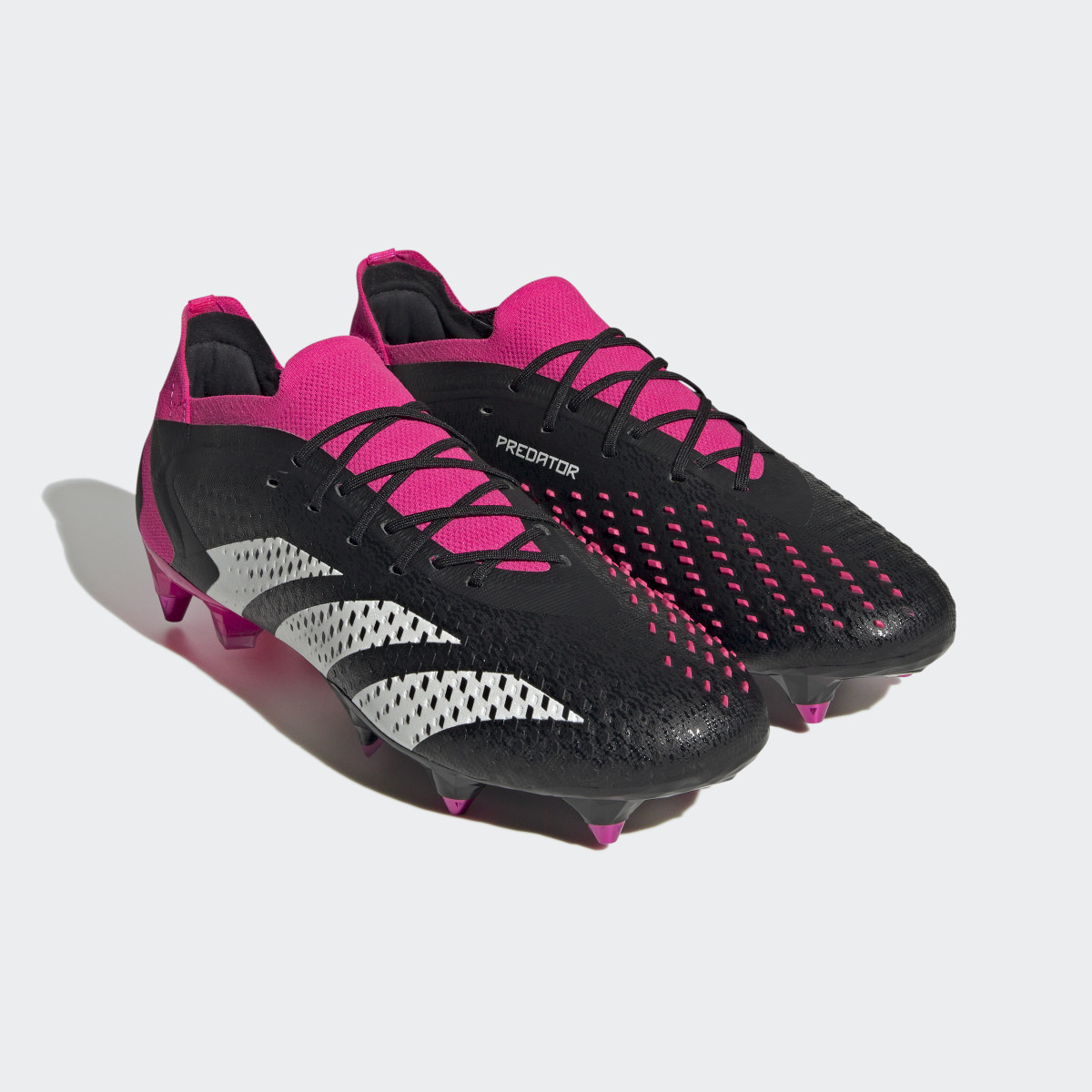 Adidas Botas de Futebol Predator Accuracy.1 Low – Piso Mole. 8