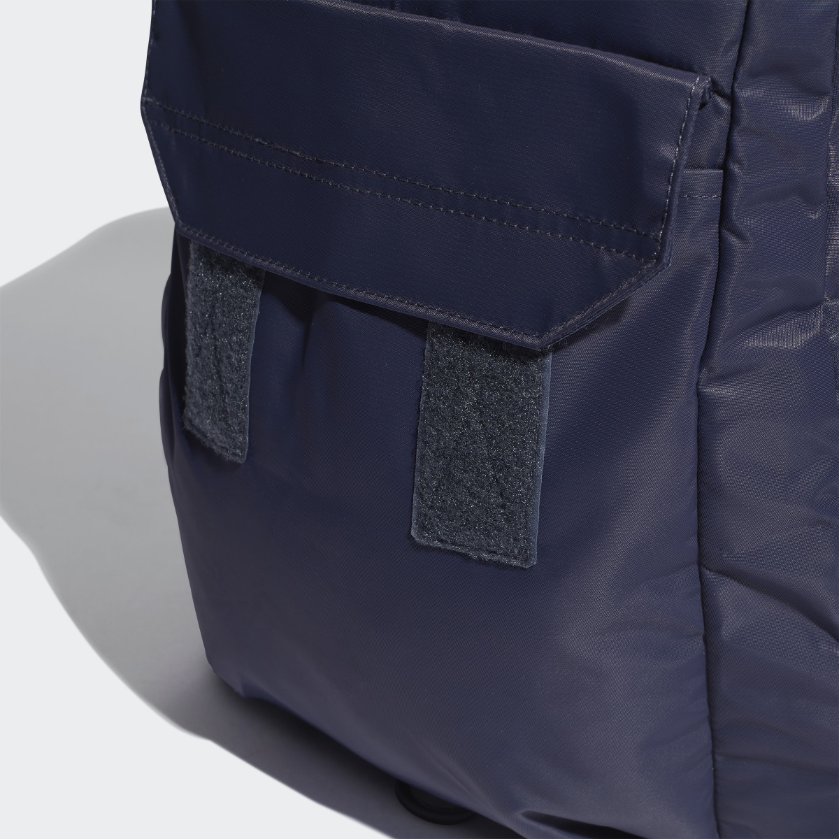 Adidas Adicolor Backpack Medium. 7