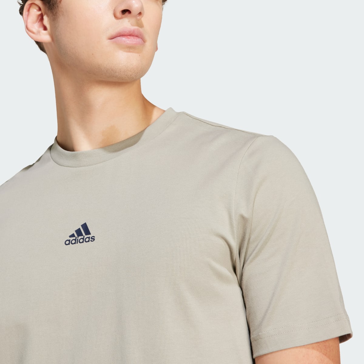 Adidas Camiseta House of Tiro Graphic. 7