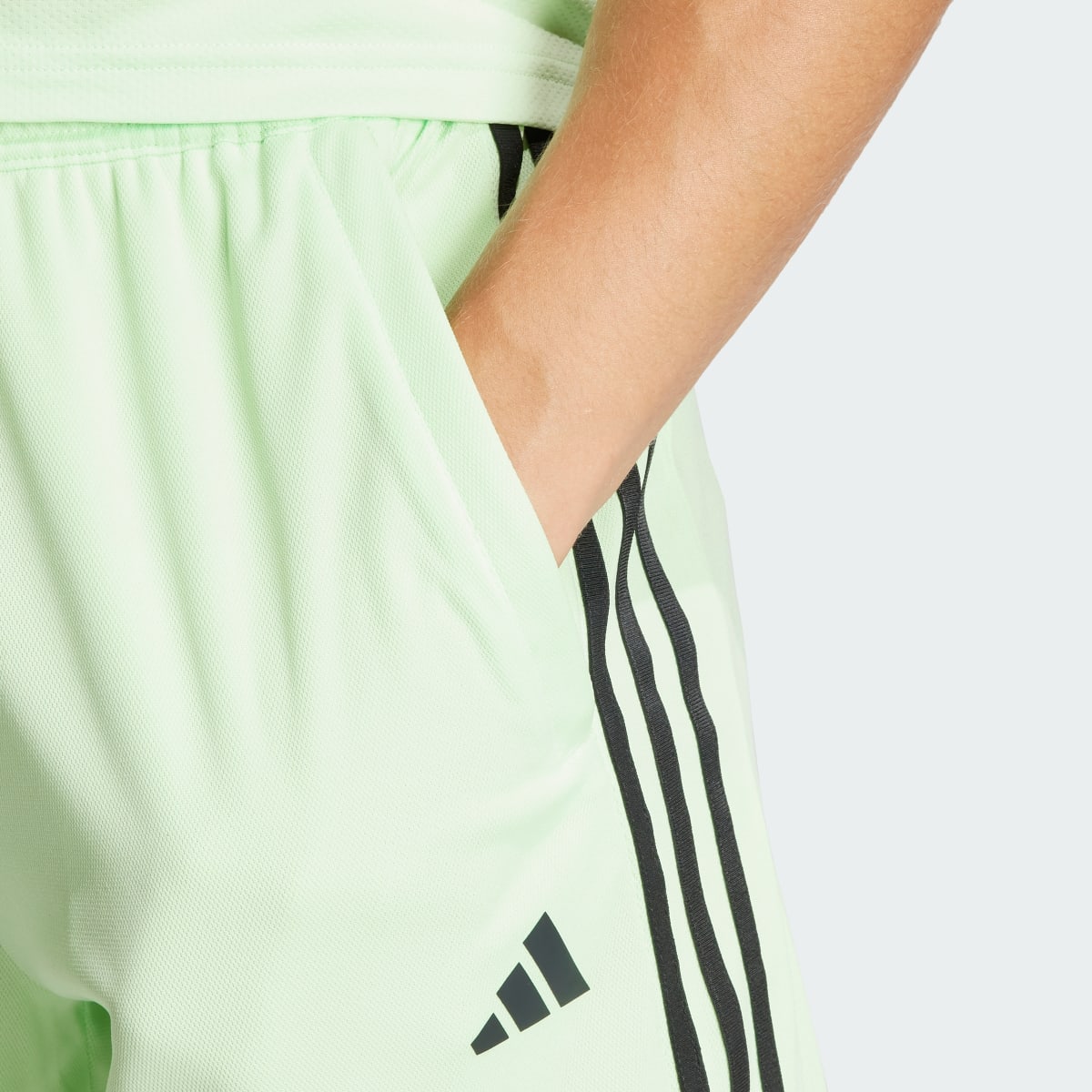 Adidas Short da allenamento Train Essentials Piqué 3-Stripes. 6