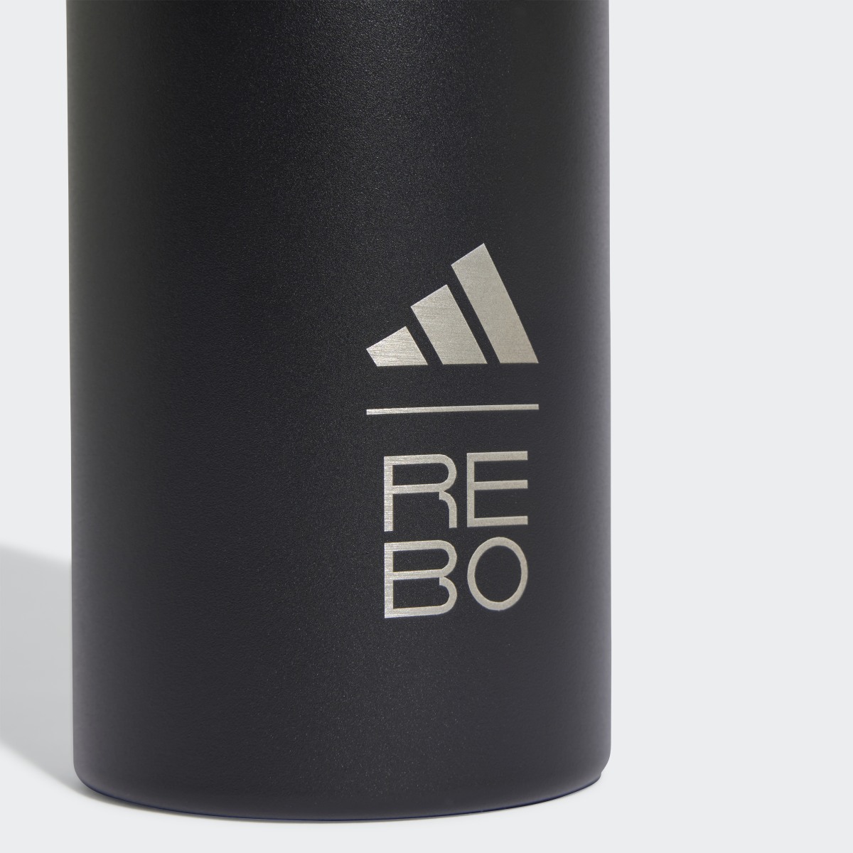 Adidas x REBO Smart Bottle. 6