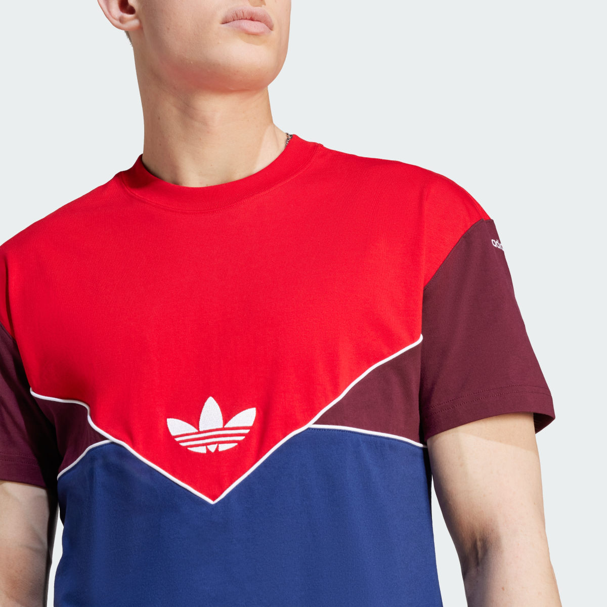 Adidas Adicolor Seasonal Archive T-Shirt. 6