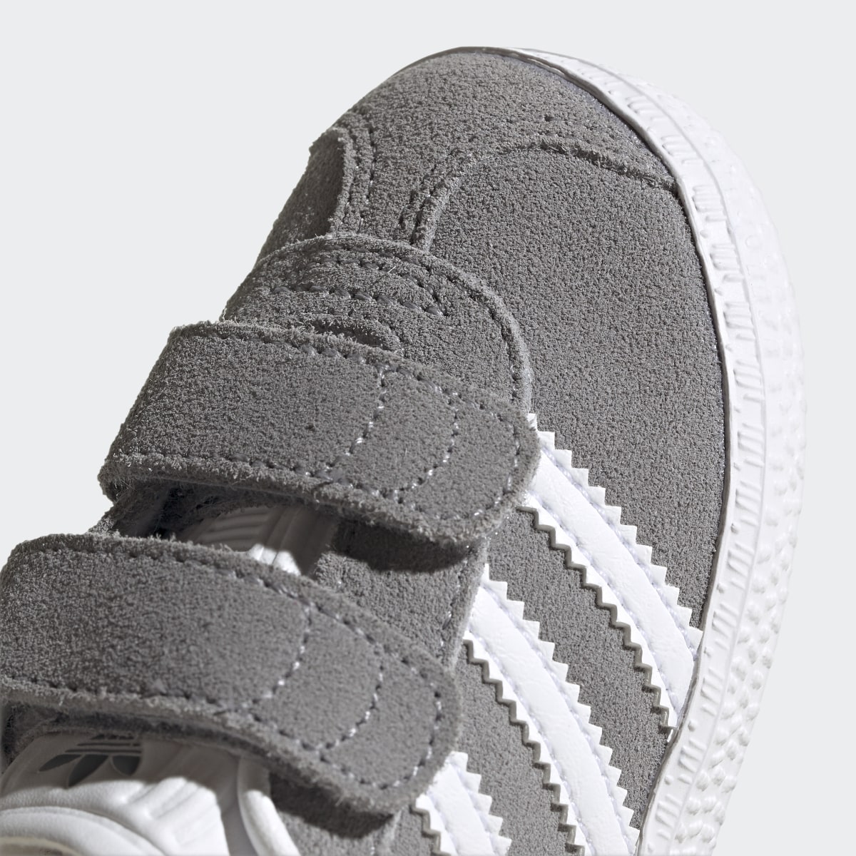 Adidas Chaussure Gazelle. 10