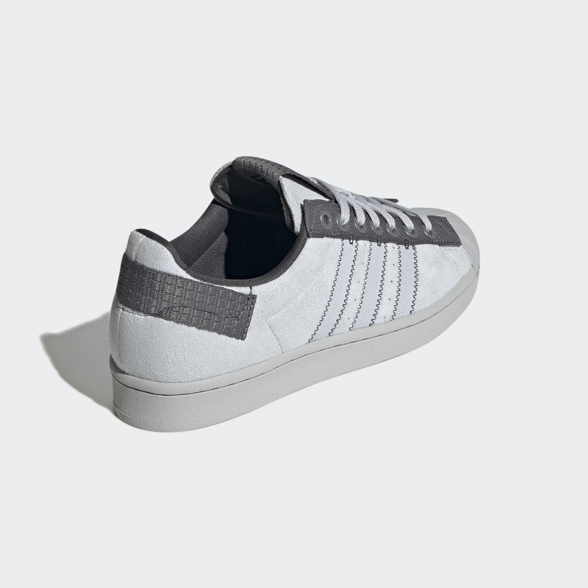 Adidas Tenis Superstar Parley. 9