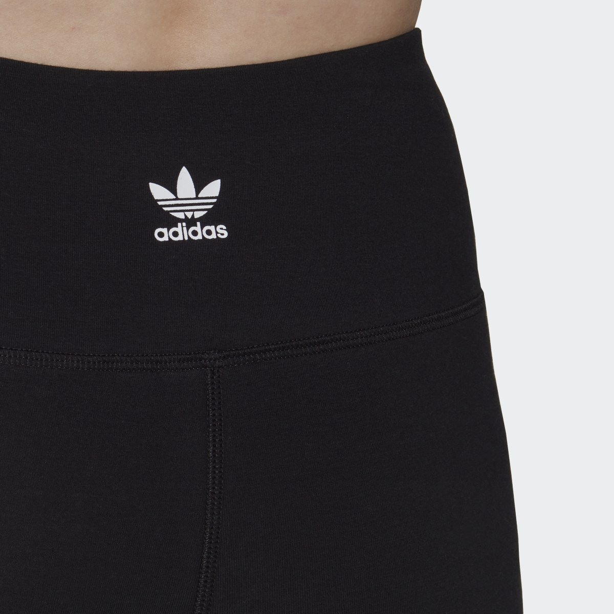 Adidas Shorts Biker. 5