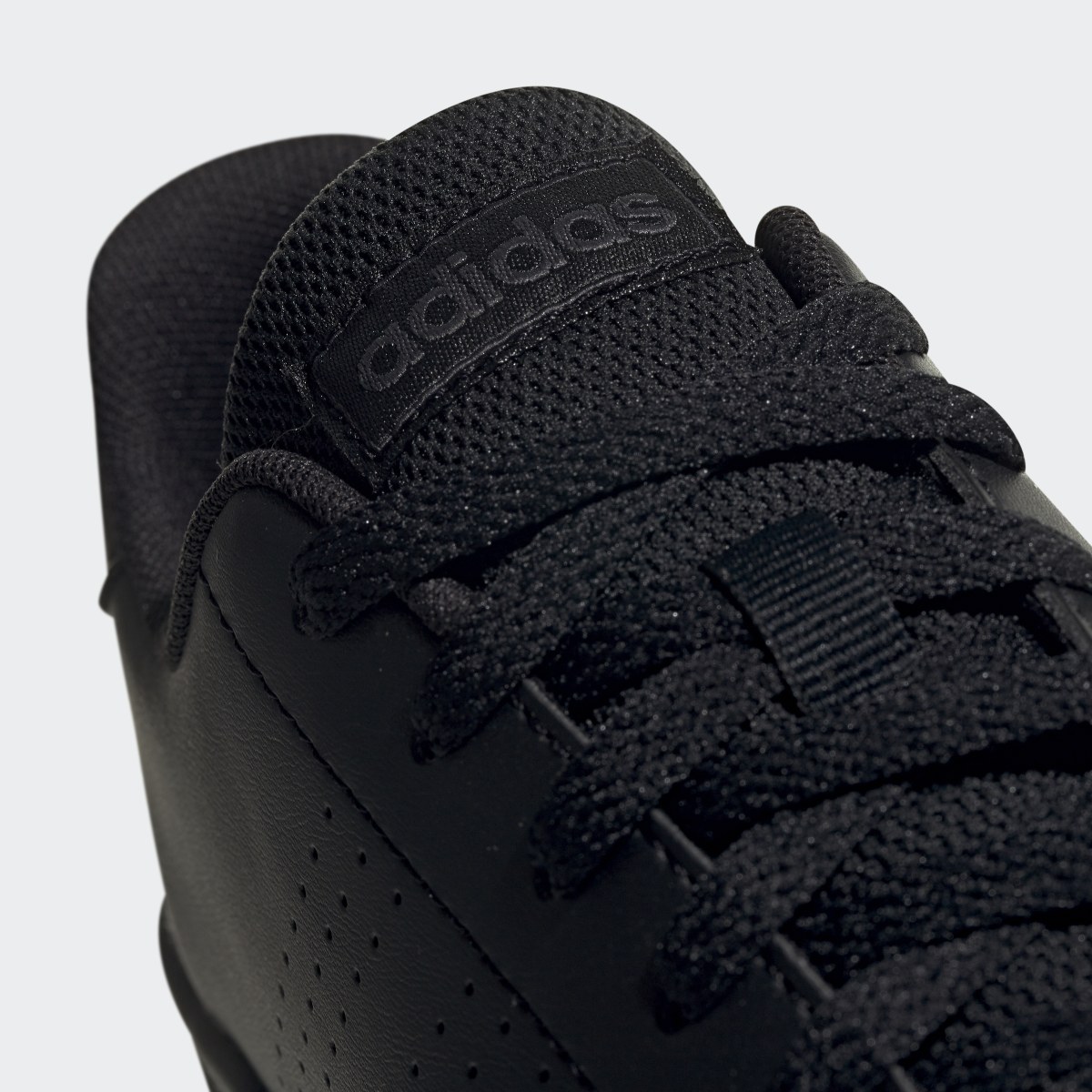 Adidas Advantage Schuh. 10