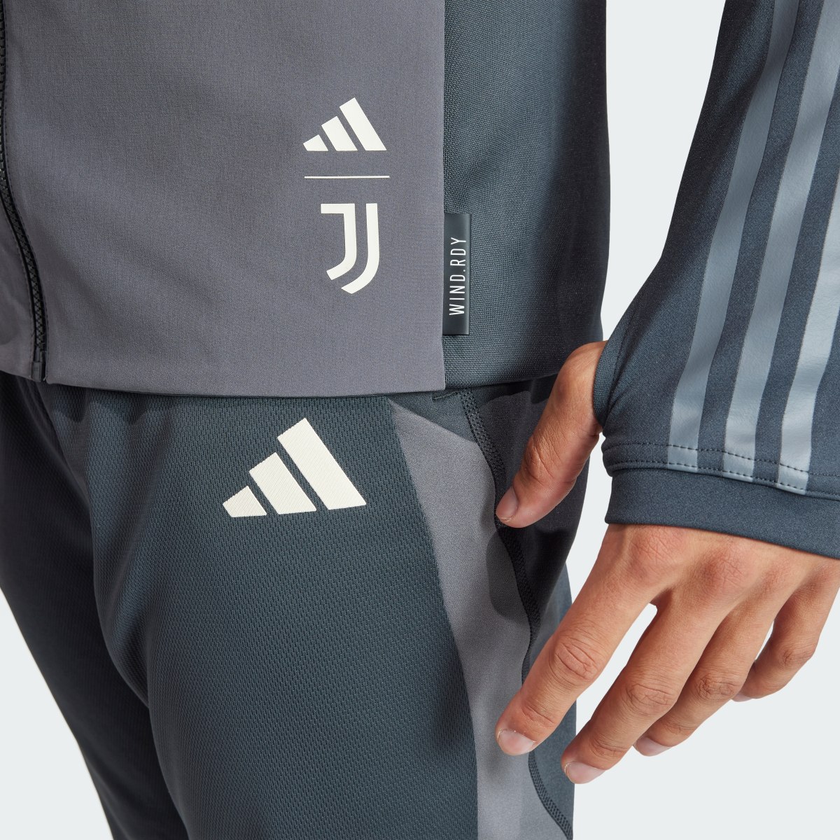 Adidas Juventus Tiro 23 Winterized Vest. 8