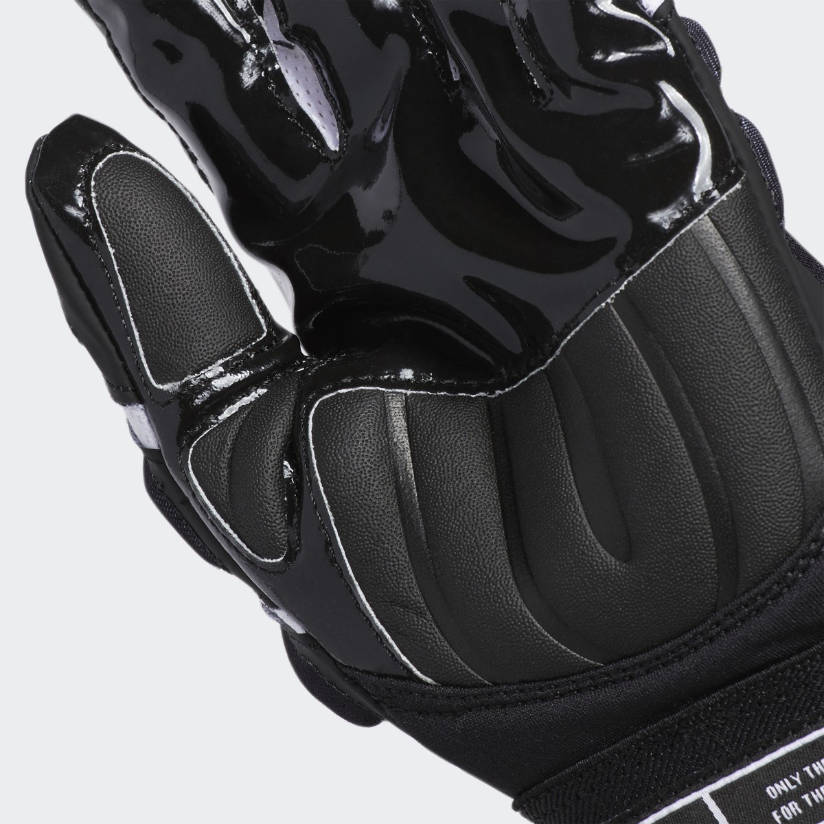 Adidas Freak Max 2.0 Gloves. 4