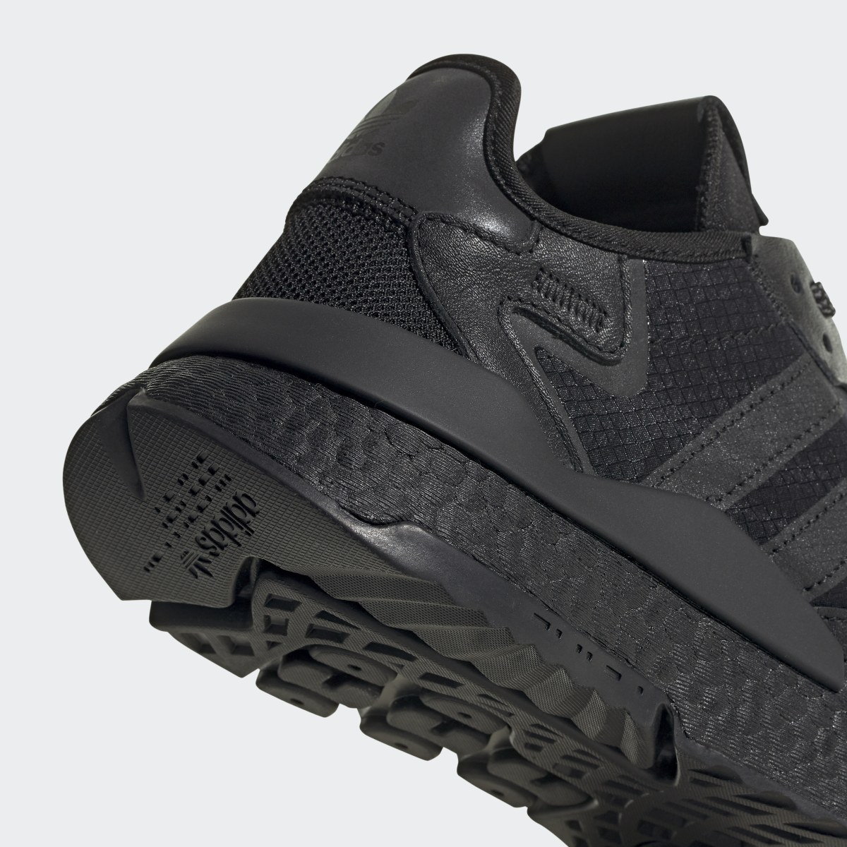 Adidas Scarpe Nite Jogger. 13