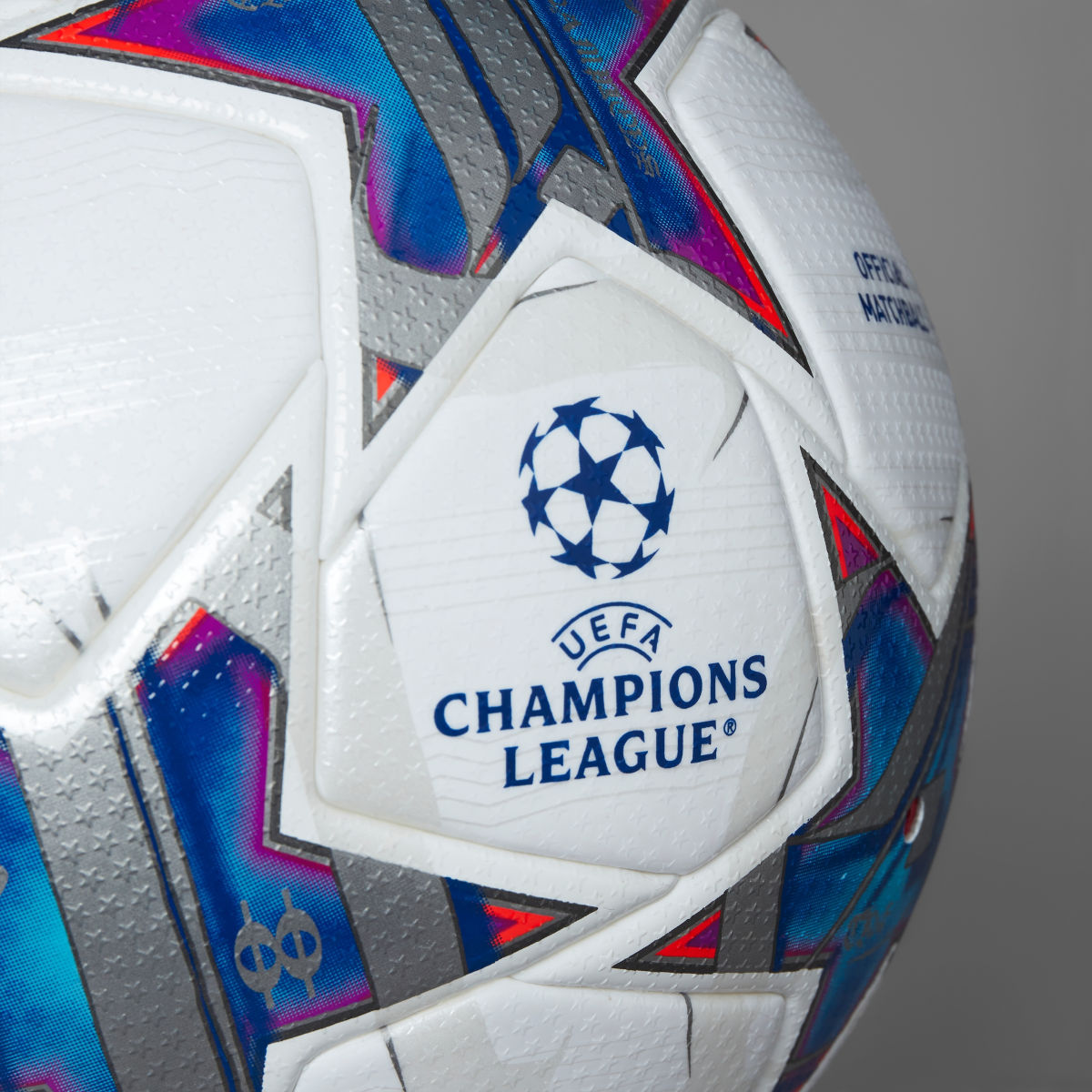 Adidas BALLON UCL PRO. 4