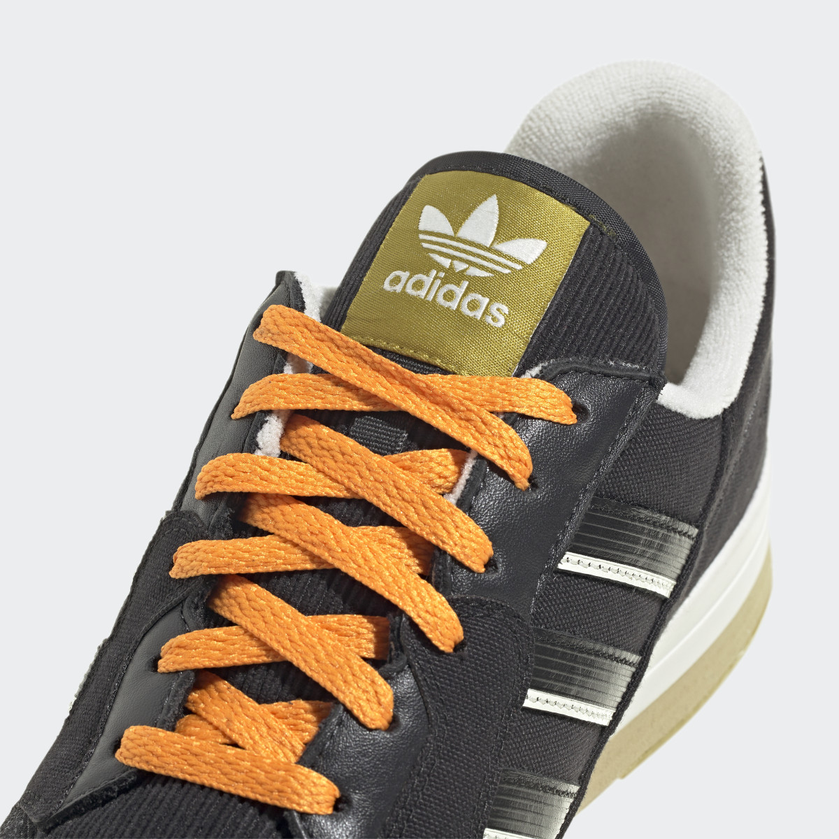 Adidas Chaussure ZX 420. 10