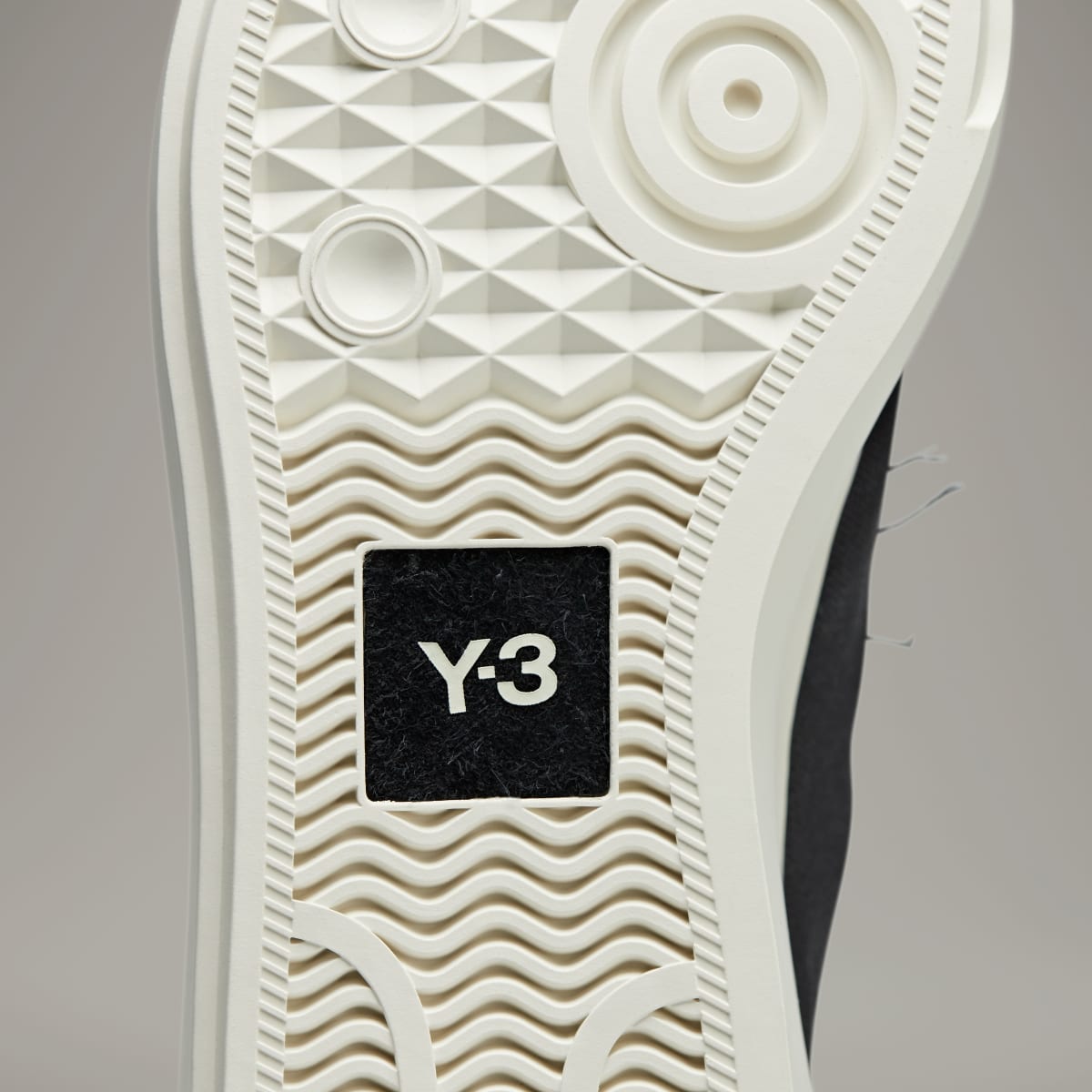 Adidas Y-3 NIZZA BOOT. 10