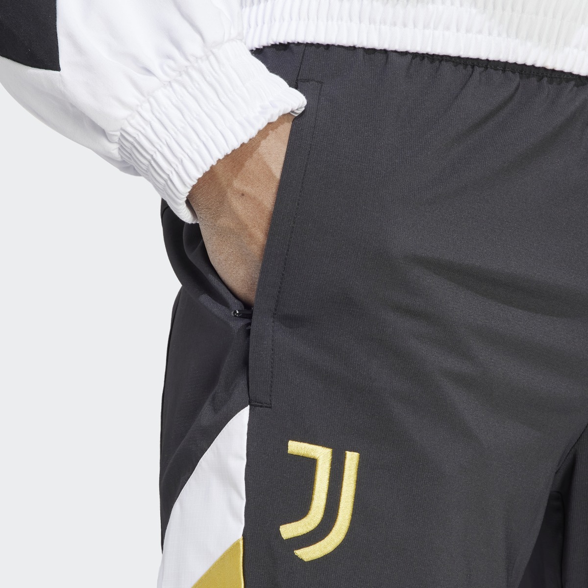 Adidas Juventus Icon Woven Pants. 5