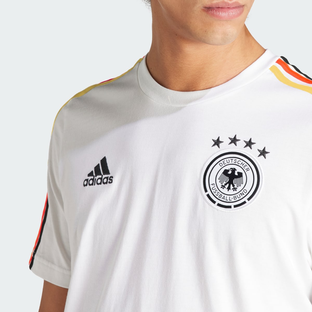 Adidas Camiseta Alemania DNA 3 bandas. 6