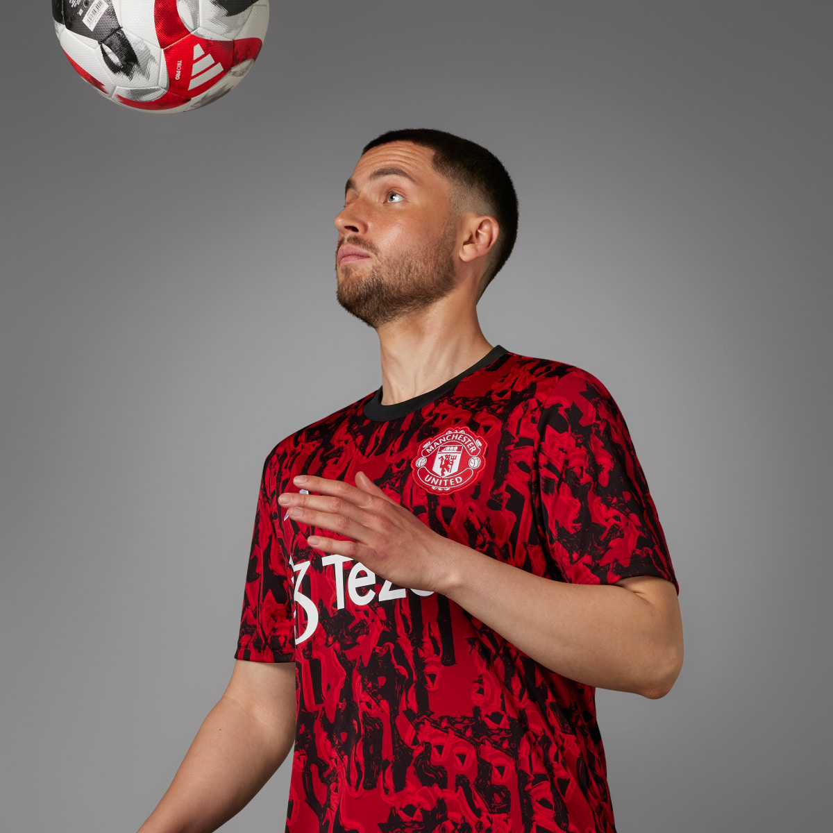 Adidas Camiseta calentamiento Manchester United. 9