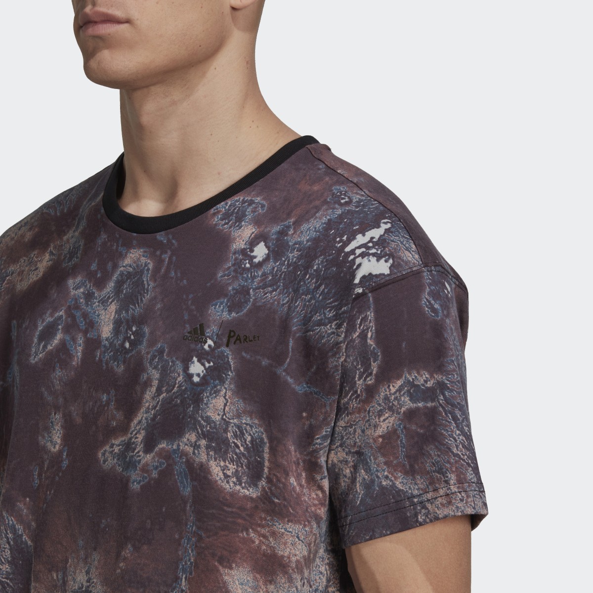 Adidas Gender Neutral Parley Tee (uniseks). 5