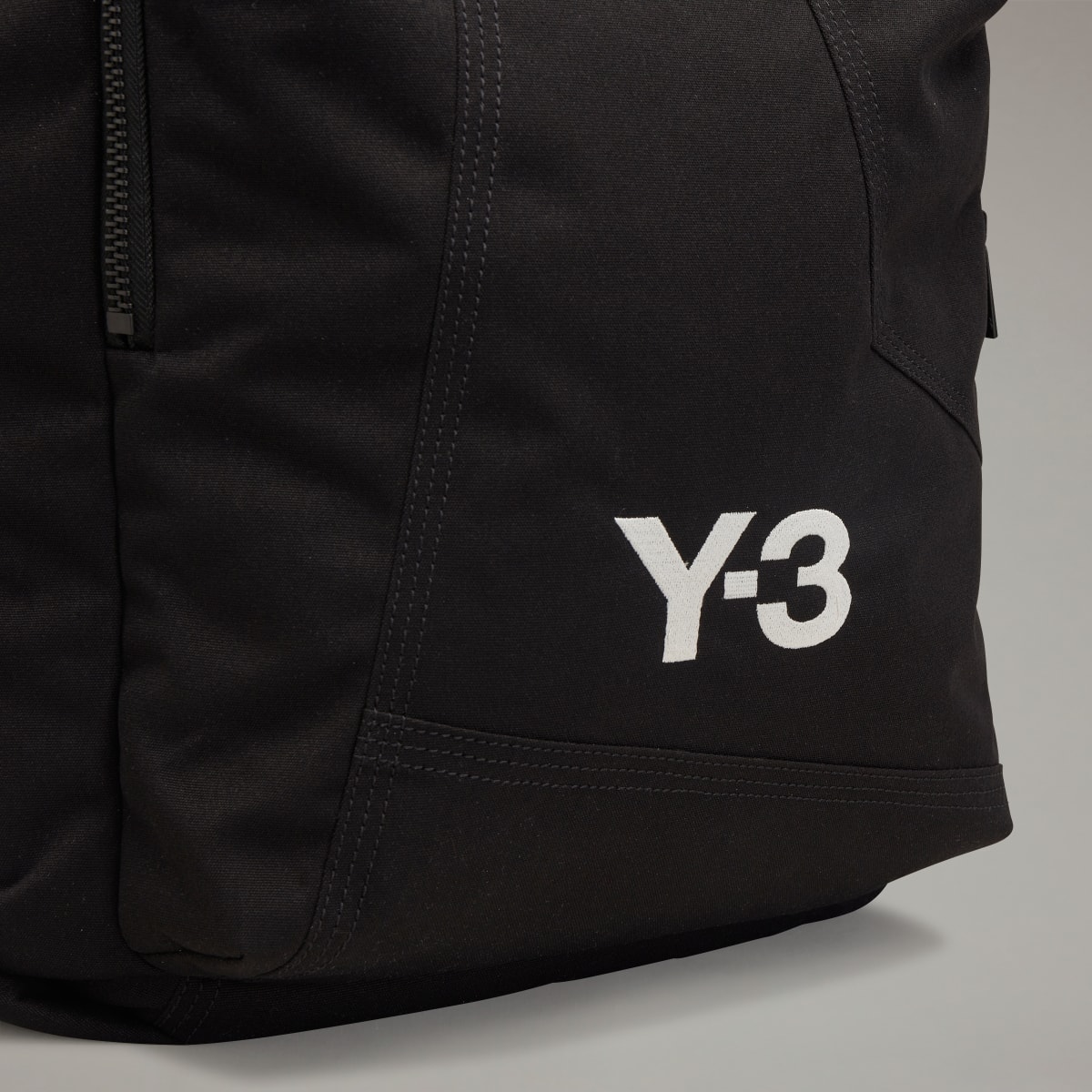 Adidas Y-3 Classic Tote Bag. 8