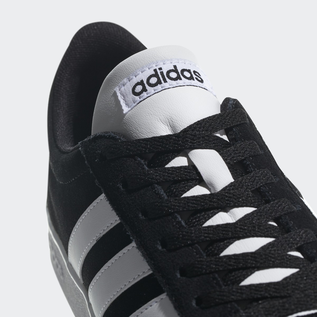 Adidas Scarpe VL Court 2.0. 10
