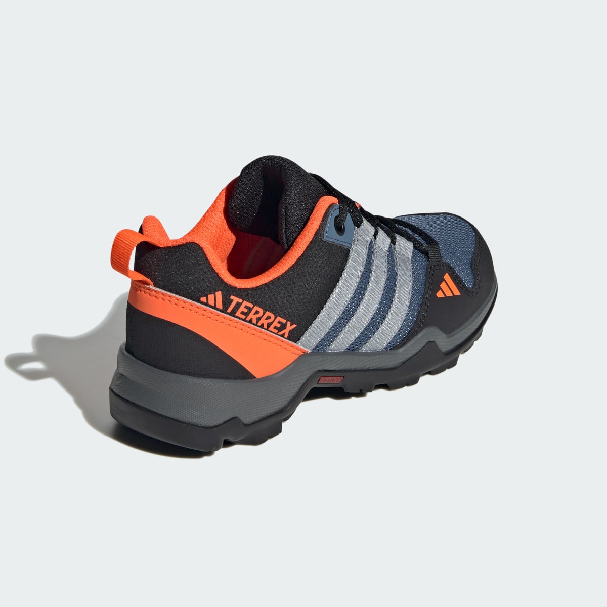 Adidas Buty Terrex AX2R Hiking. 6