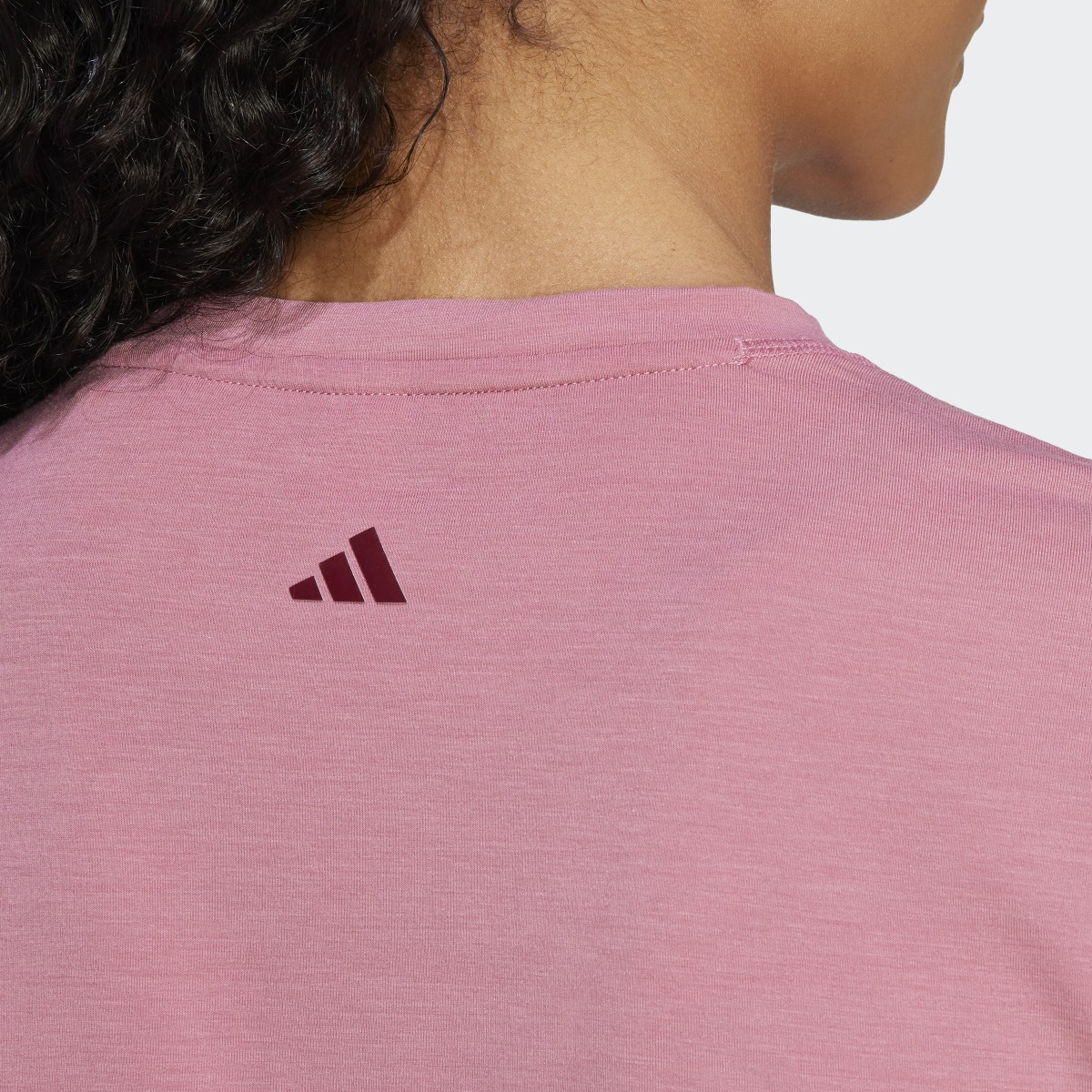 Adidas T-shirt de yoga Studio. 7