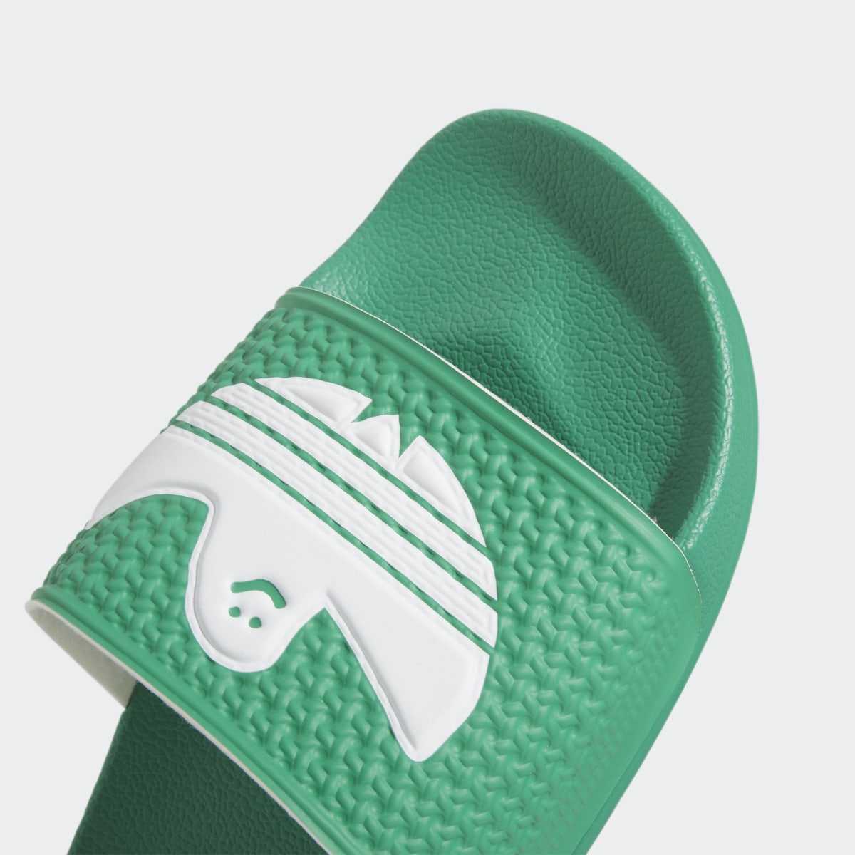 Adidas Claquette Shmoofoil. 9