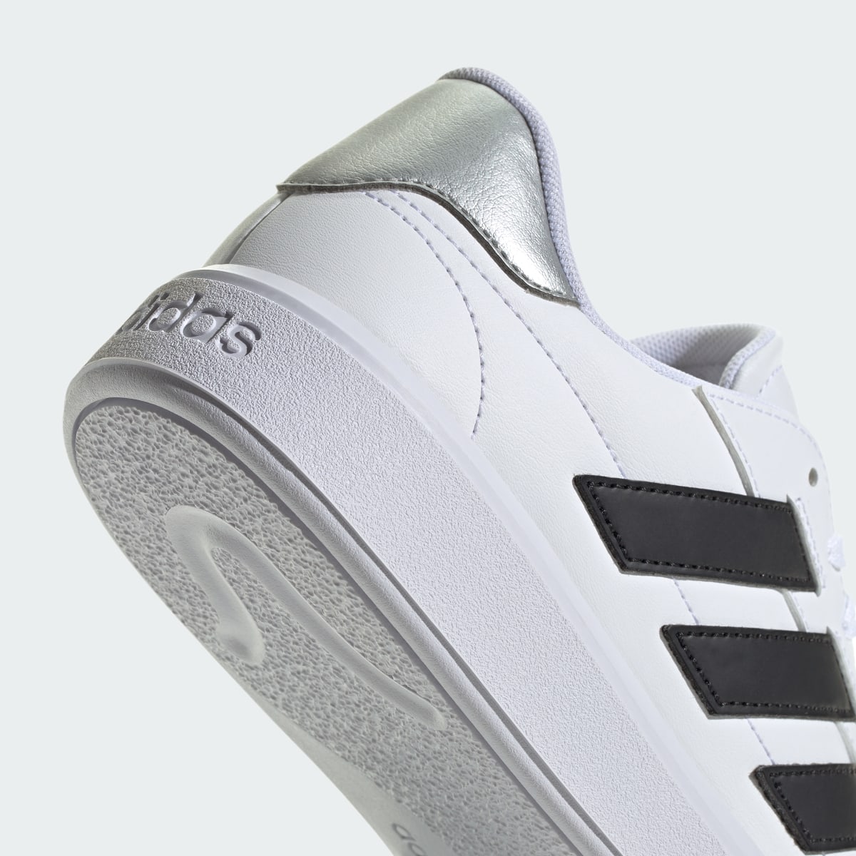 Adidas Chaussure Courtblock. 10