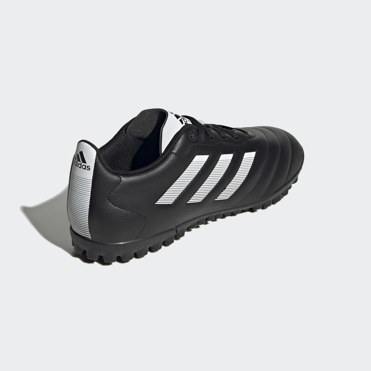 Adidas Calzado de Fútbol Goletto VIII Pasto Sintético. 6